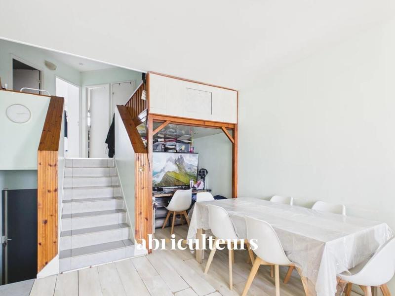 Appartement ancien - 66 m² - 3 pièces