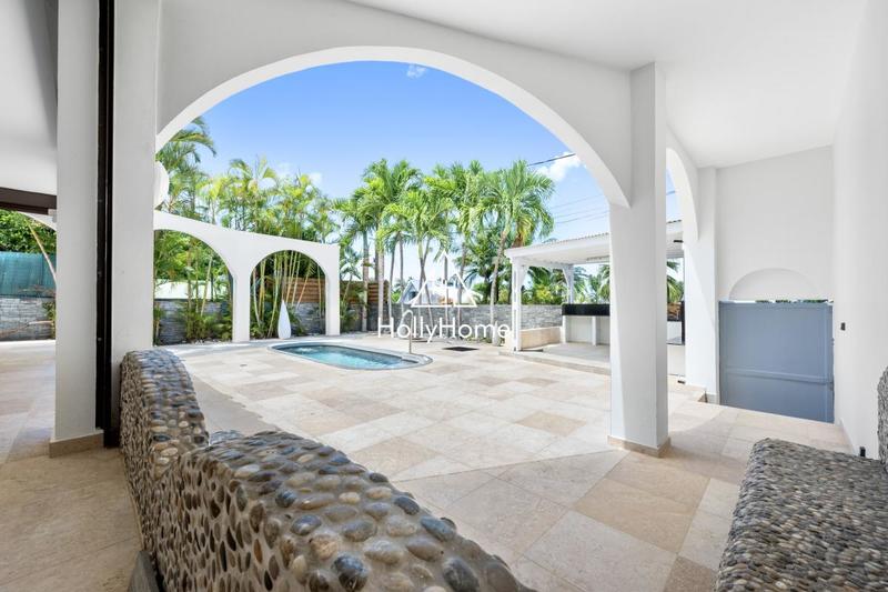 Maison ancienne - 265 m² - 5 pièces