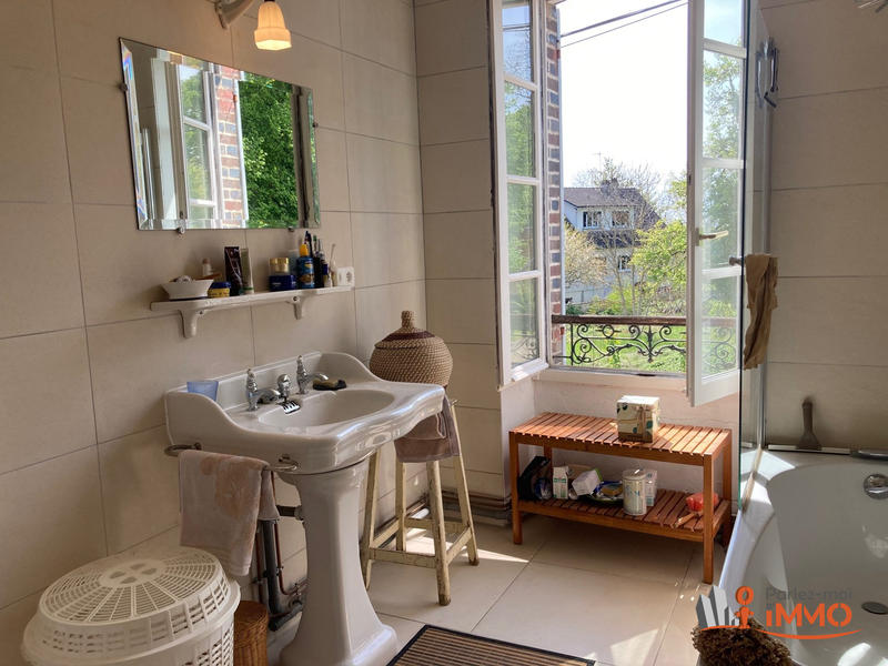 Maison - 170 m² - 6 pièces