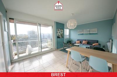 Appartement - 90 m² - 6 pièces