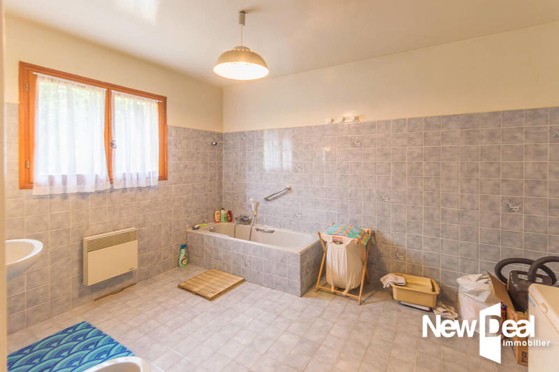 Maison traditionnelle - 132 m² - 4 pièces