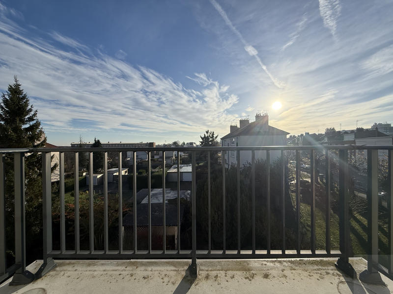 Appartement - 97 m² - 5 pièces