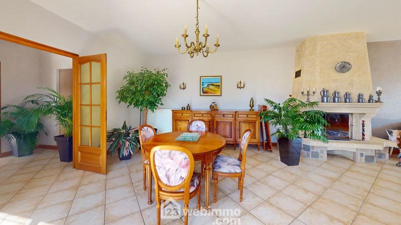 Villa - 199 m² - 7 pièces