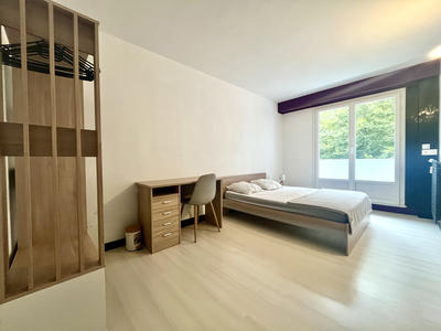 Appartement - 96 m² - 5 pièces