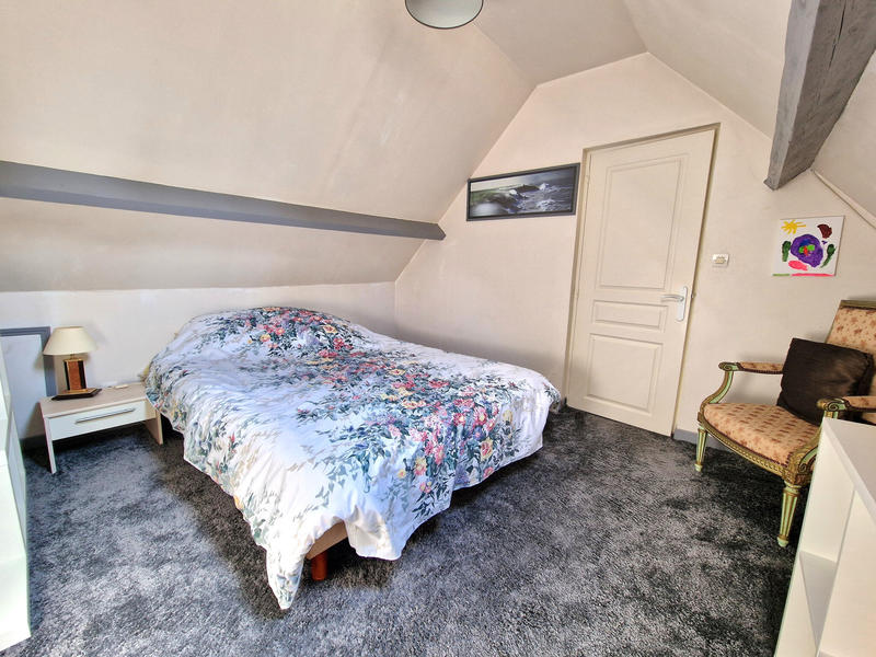 Maison - 200 m² - 8 pièces