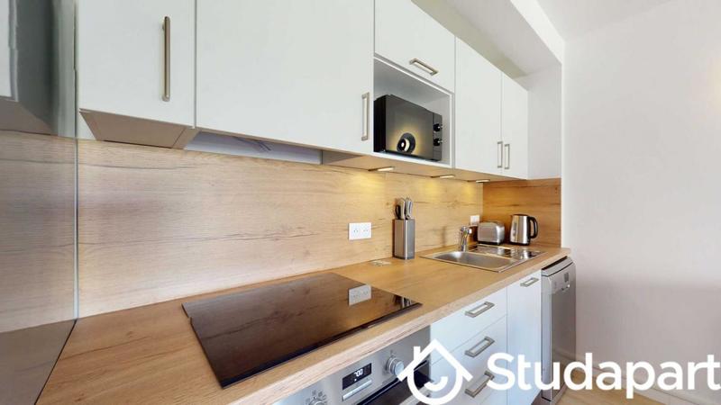 Chambre - 11 m² - 1 pièce