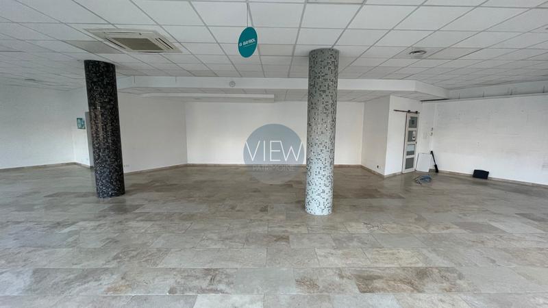 Local commercial - 137 m²
