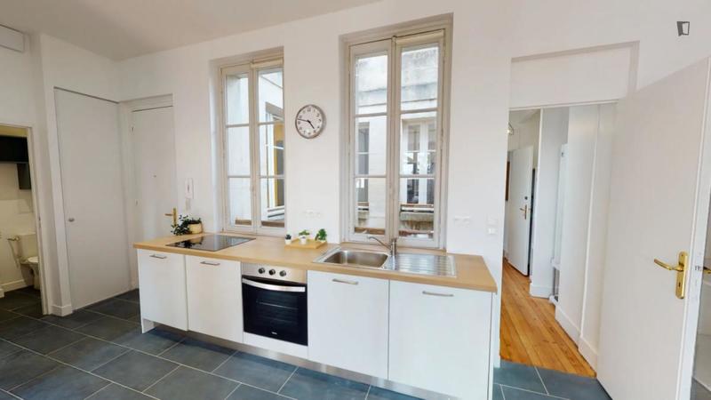 Chambre - 11 m² - 4 pièces