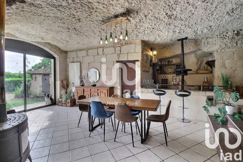 Maison - 250 m² - 6 pièces