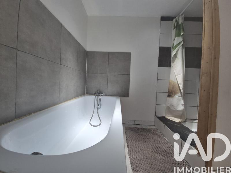 Maison - 200 m² - 7 pièces