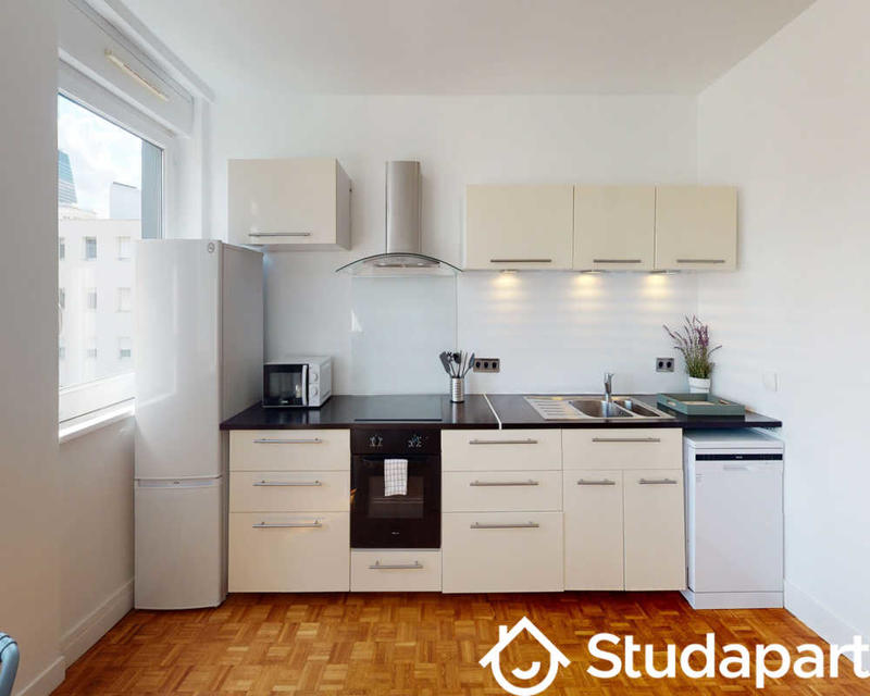 Chambre - 90 m² - 1 pièce