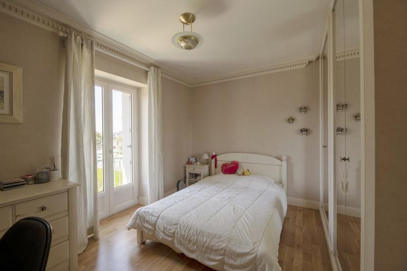 Maison - 224 m² - 7 pièces