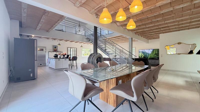 Villa - 255 m² - 5 pièces