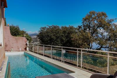 Maison - 180 m² - 6 pièces