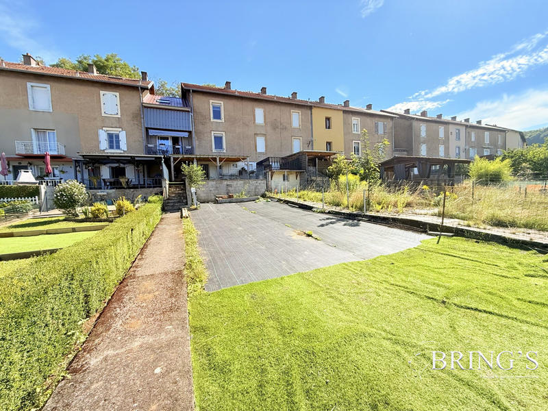 Maison - 145 m² - 5 pièces