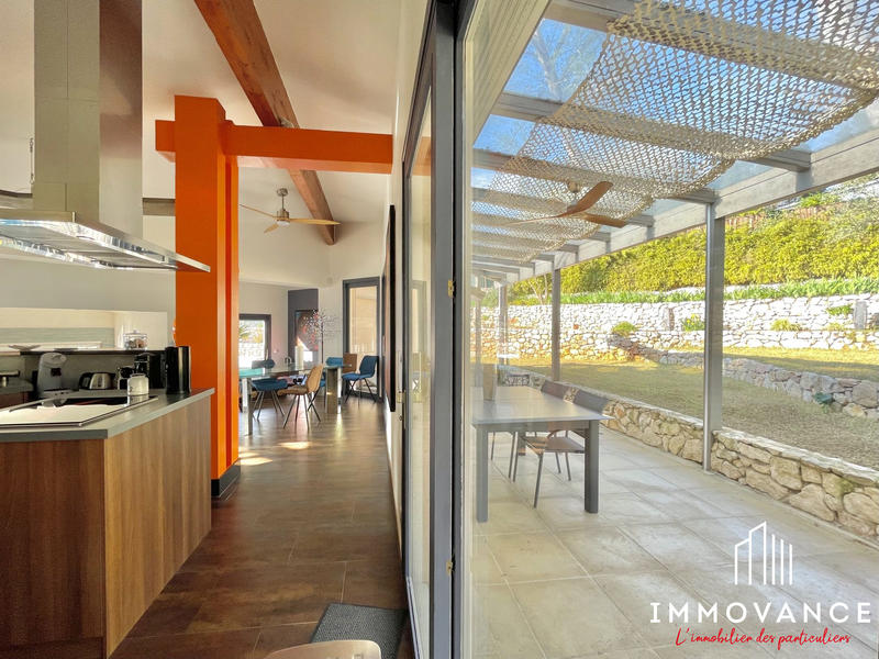 Villa - 200 m² - 8 pièces