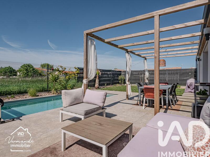 Maison - 98 m² - 5 pièces