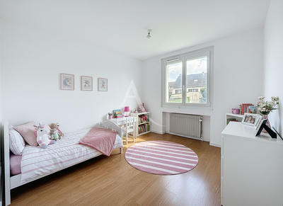 Maison - 150 m² - 8 pièces