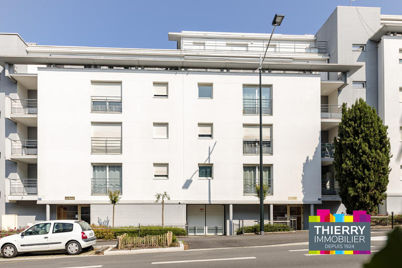 Appartement - 81 m² - 4 pièces