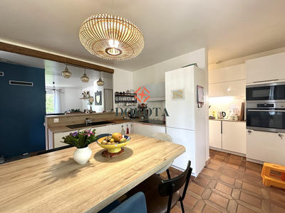 Maison - 191 m² - 7 pièces