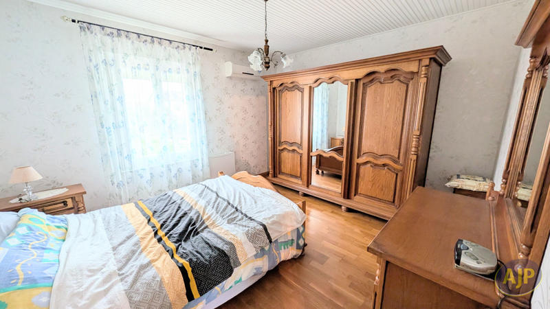 Maison - 102 m² - 5 pièces