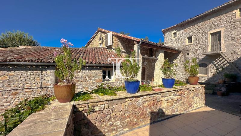 Maison - 183 m² - 5 pièces