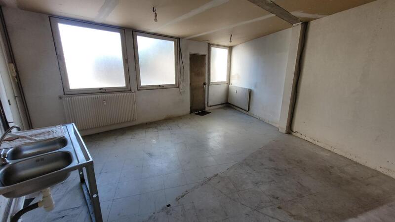 Appartement - 102 m² - 2 pièces