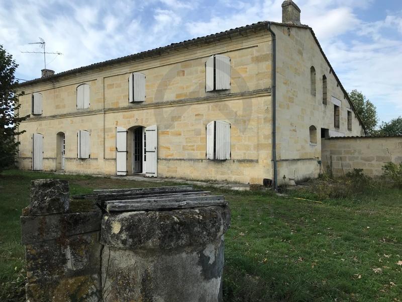 Maison ancienne - 207 m² - 6 pièces