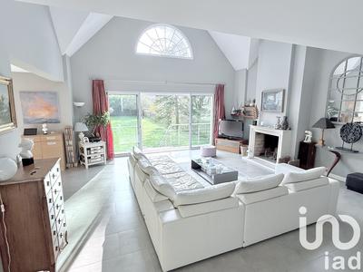 Maison de maîtres - 225 m² - 9 pièces