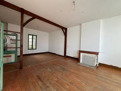 Maison traditionnelle - 169 m² - 4 pièces