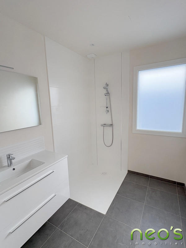 Maison - 92 m² - 4 pièces