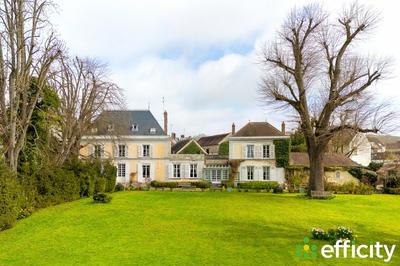 Maison - 400 m² - 13 pièces