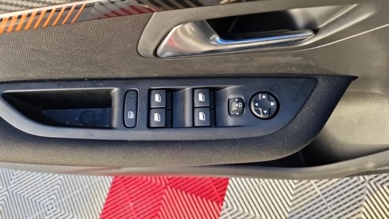 Peugeot 208 Business R puretech 100 ss bvm6 active