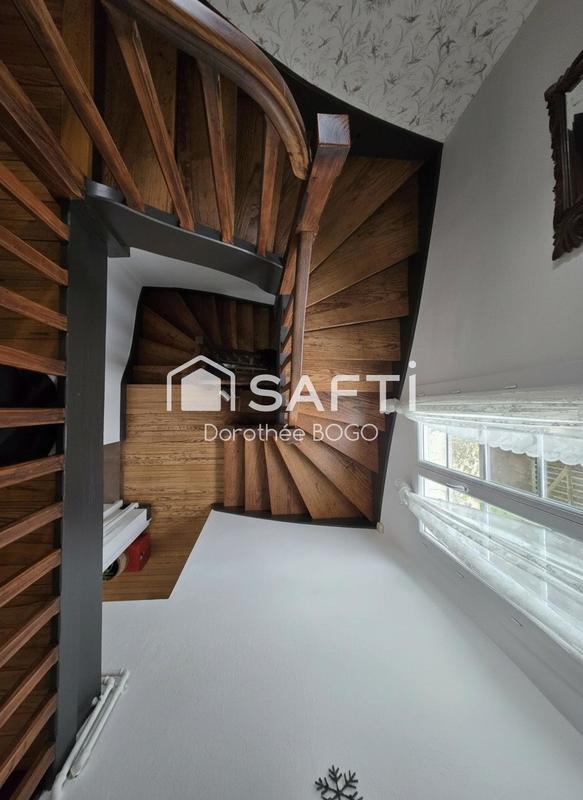 Maison - 135 m² - 5 pièces