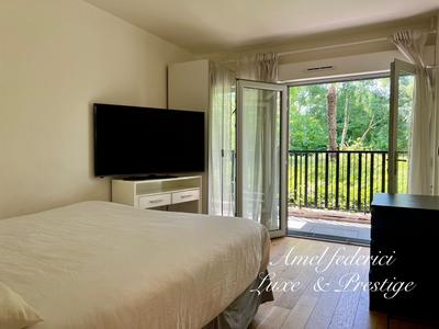 Appartement - 96 m² - 4 pièces