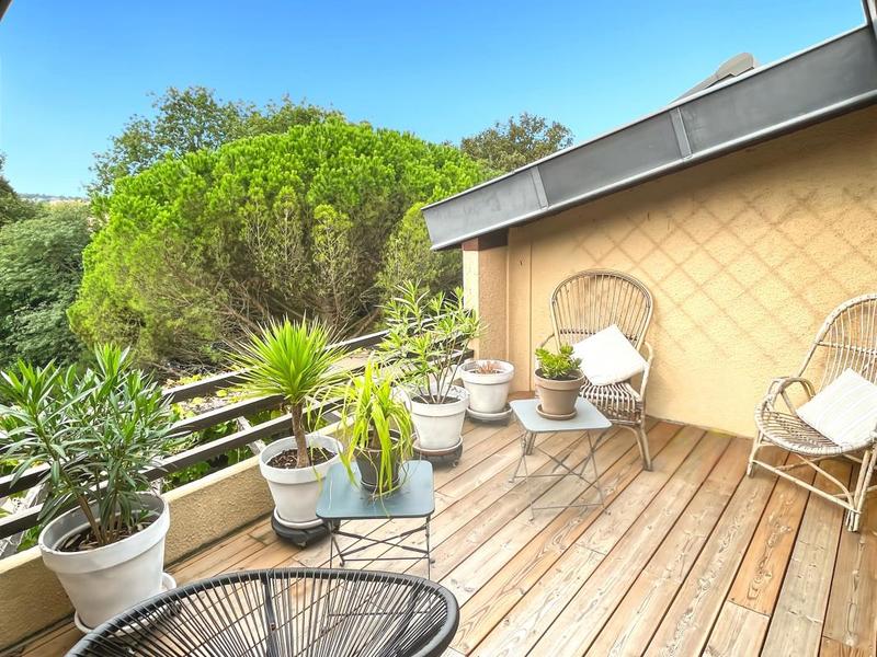 Appartement - 82 m² - 3 pièces