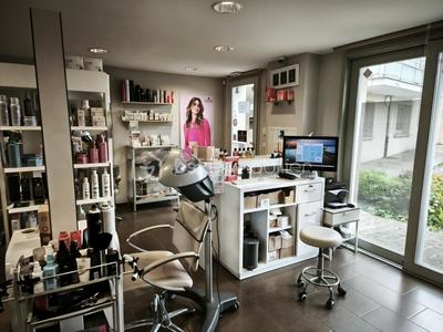 Beauté / Bien-être - 83 m²