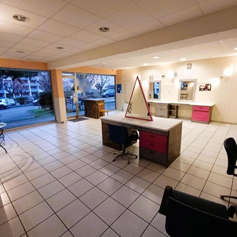 Local commercial - 92 m² - 3 pièces