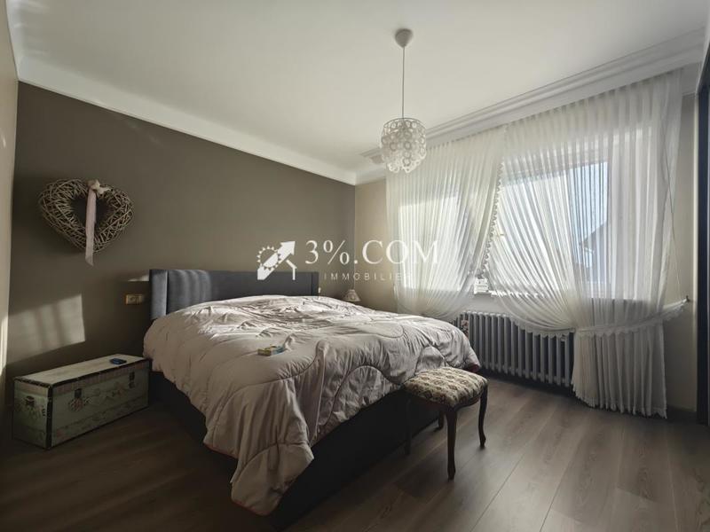 Maison - 92 m² - 7 pièces