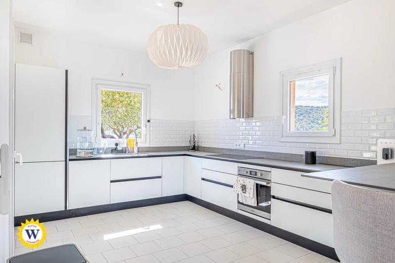 Villa - 220 m² - 6 pièces