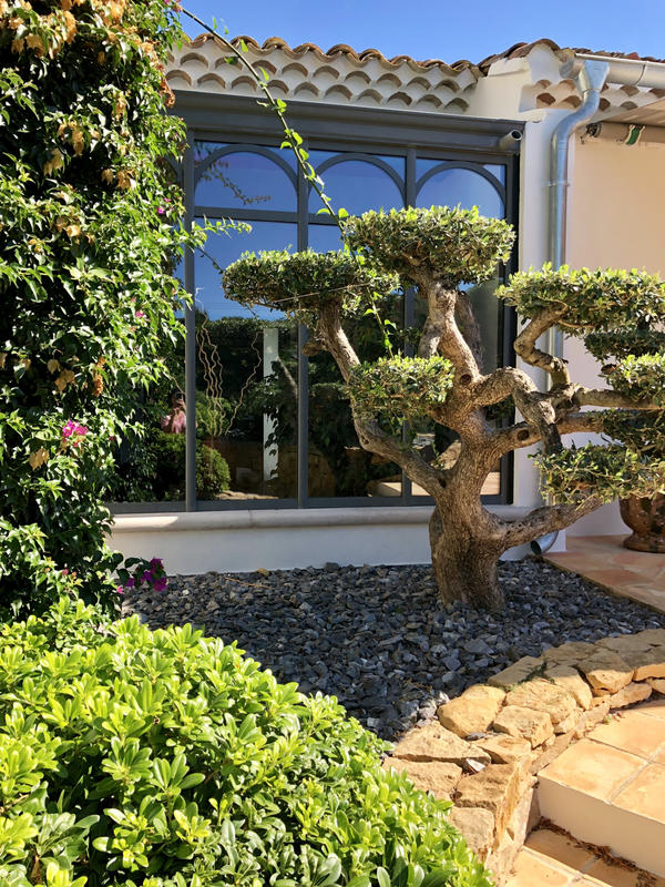 Propriété - 250 m² - 6 pièces