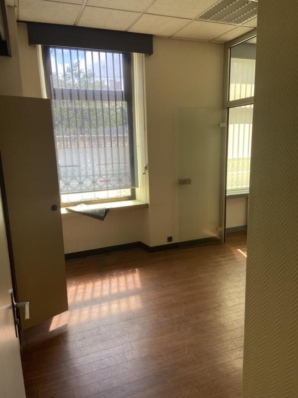 Local d'activité / Entrepôt - 576 m²