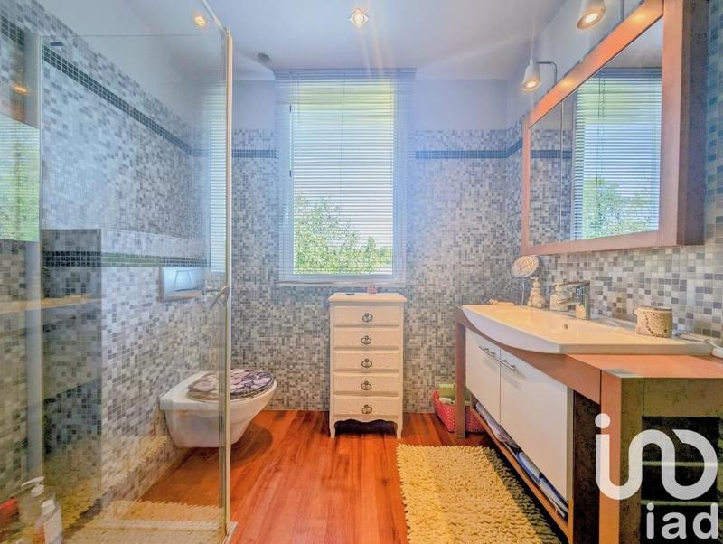 Maison - 300 m² - 12 pièces