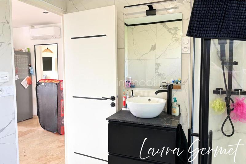 Maison de village - 95 m² - 4 pièces