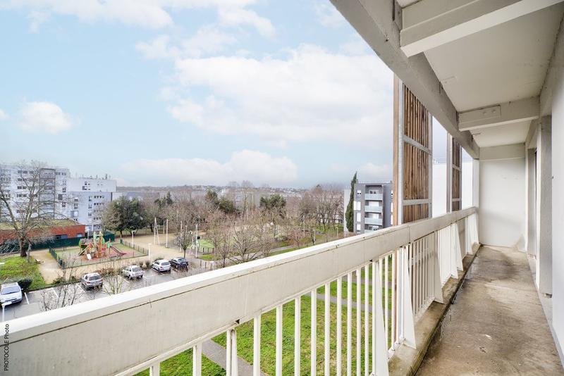 Appartement - 93 m² - 5 pièces