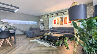 Maison - 236 m² - 6 pièces