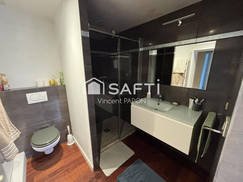 Maison - 180 m² - 6 pièces