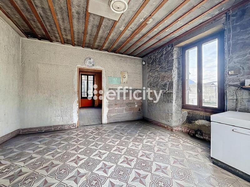 Maison - 437 m² - 11 pièces