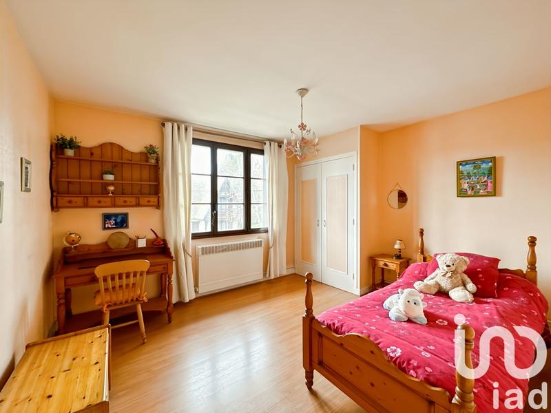 Maison - 180 m² - 8 pièces