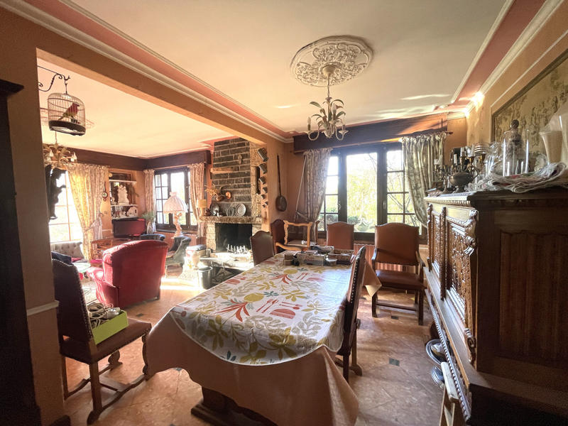 Maison - 186 m² - 9 pièces